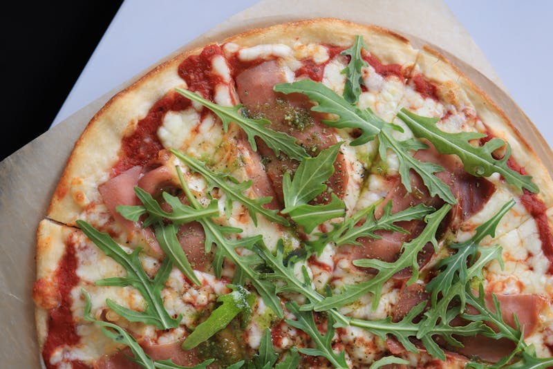 Prosciutto e Funghi Pizza